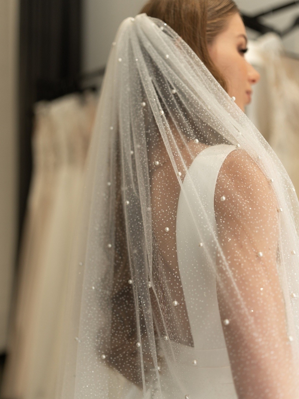 Bridal Pearl Scattered White Veil